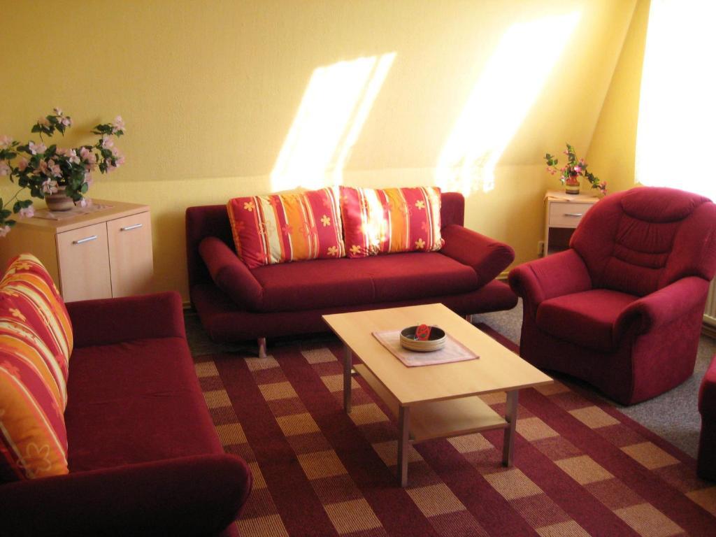 Hotel Gesellschaftshaus Bergen Auf Rugen Habitación foto