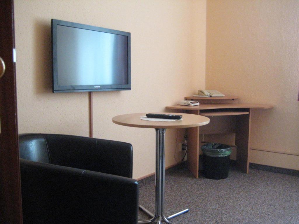Hotel Gesellschaftshaus Bergen Auf Rugen Habitación foto
